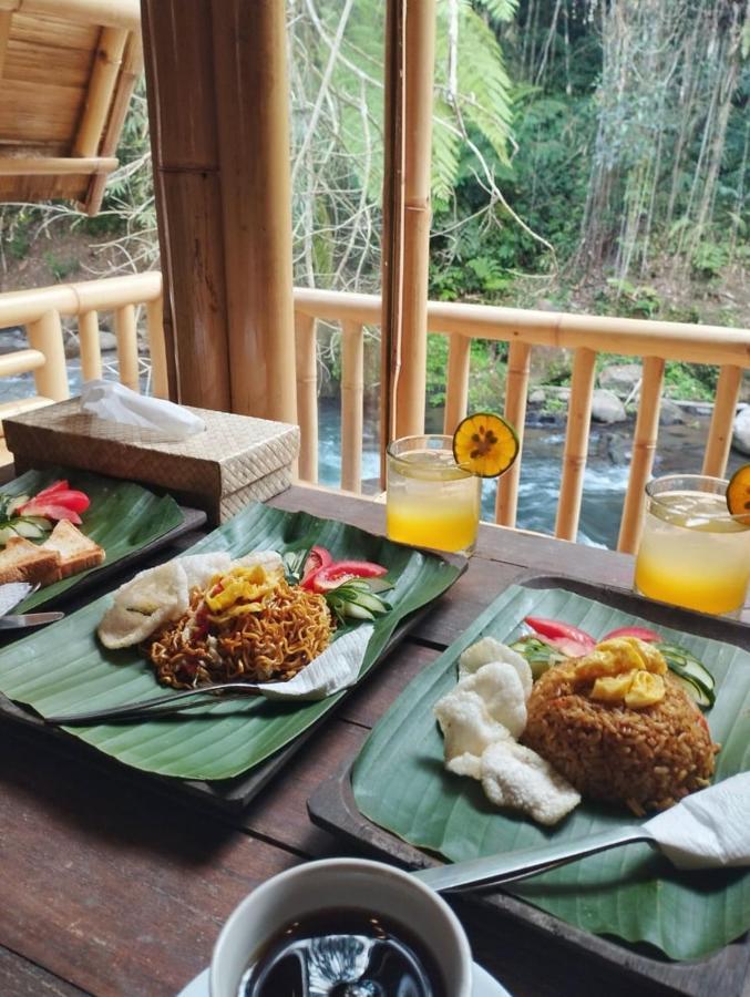 Aksha Riverside Ubud * Tampaksiring